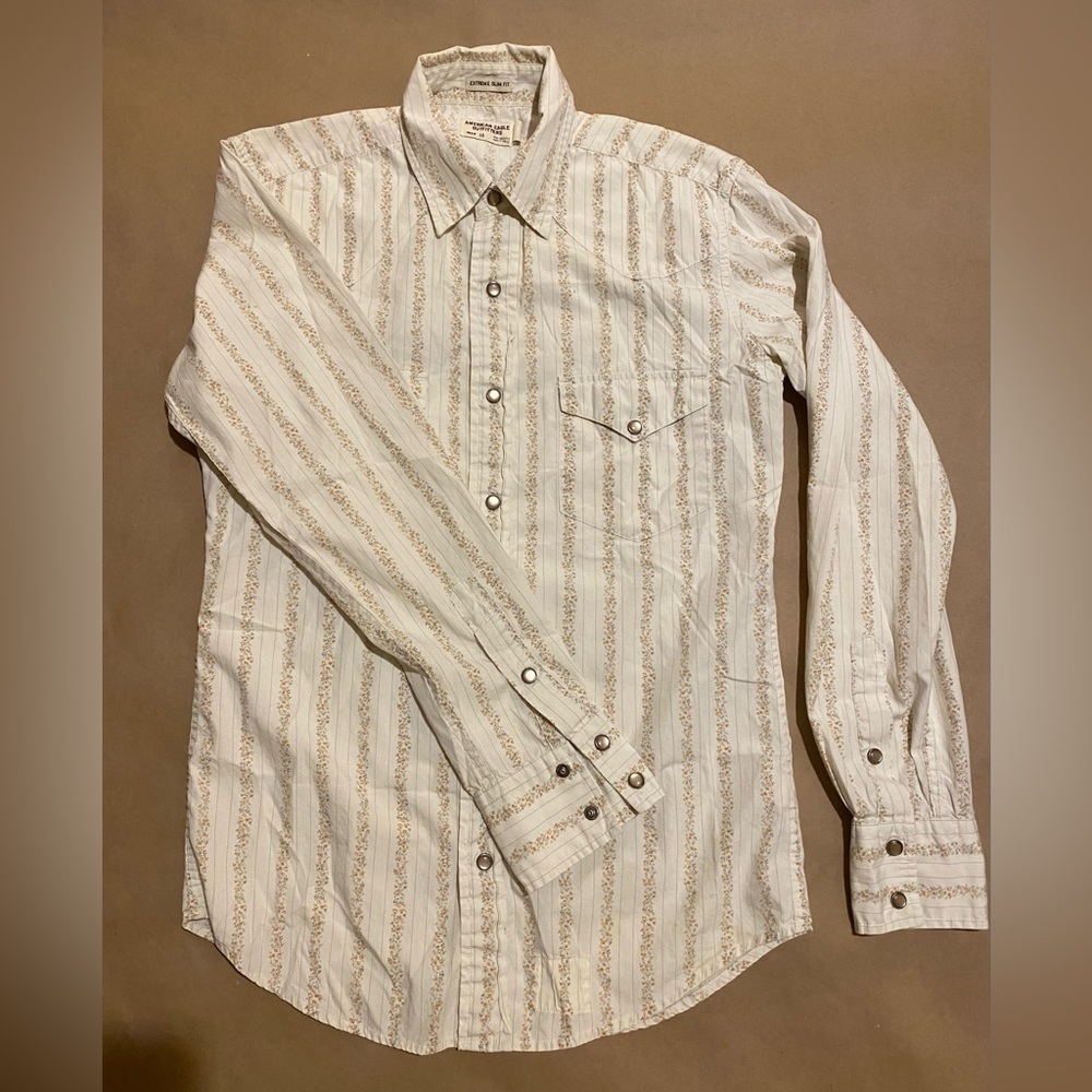 American Eagle Button Up Shirt